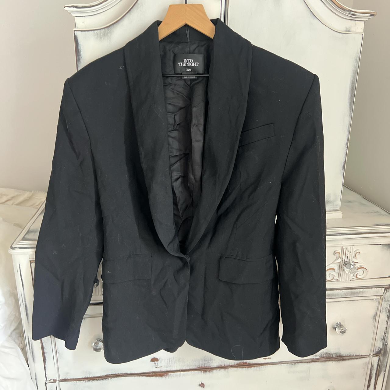 zara black blazer with shoulder pads #zara #blazer... - Depop