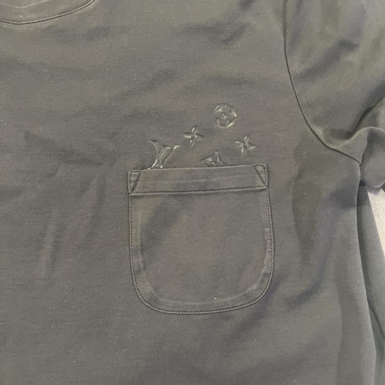 LV Basic Pocket Tee Sz L Never worn Bought from - Depop