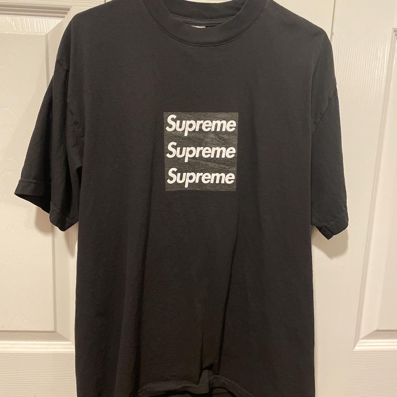 Supreme Men's Grey and Black T-shirt | Depop