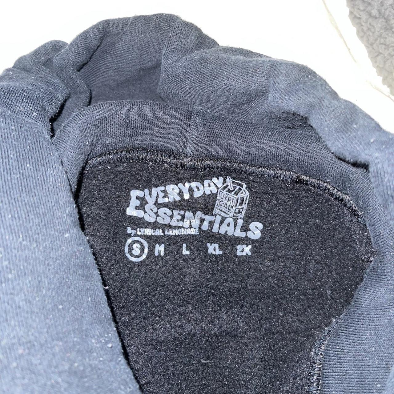 Essential Mitchell & Ness Chicago Cubs Sweatshirt - Depop