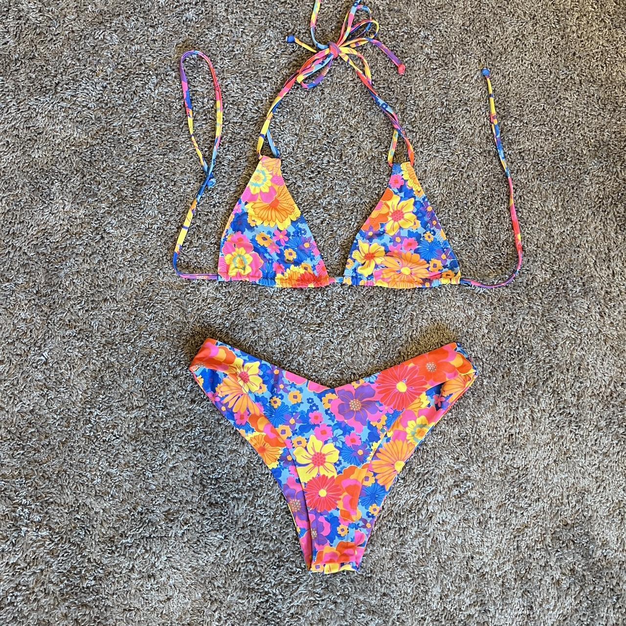 Kulani Kinis bikini in Sapphire Sun - both size US... - Depop