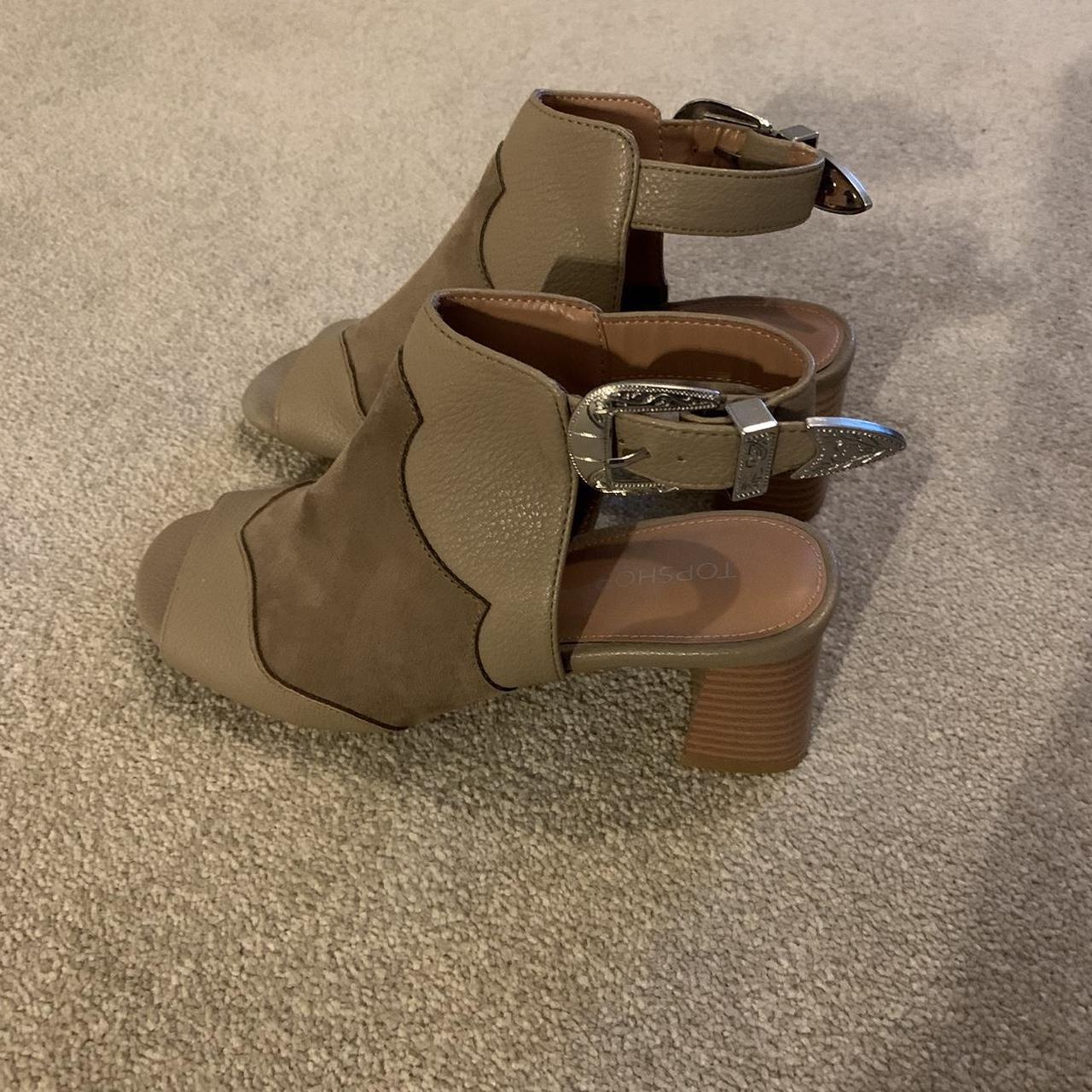 ugg chukka boots platform