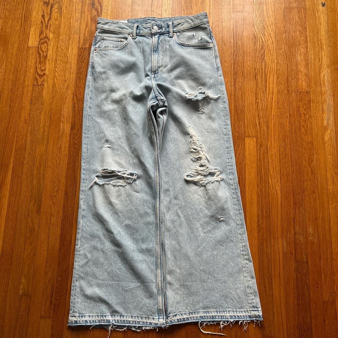 31/32 baggy blown out blue jeans only tried on... Depop