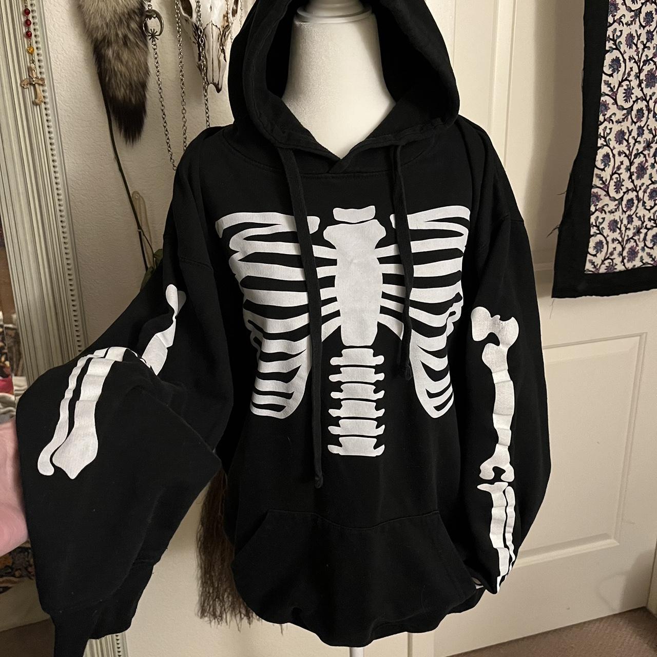 Skeleton hoodie from Hot Topic🖤☠️ size L - Depop
