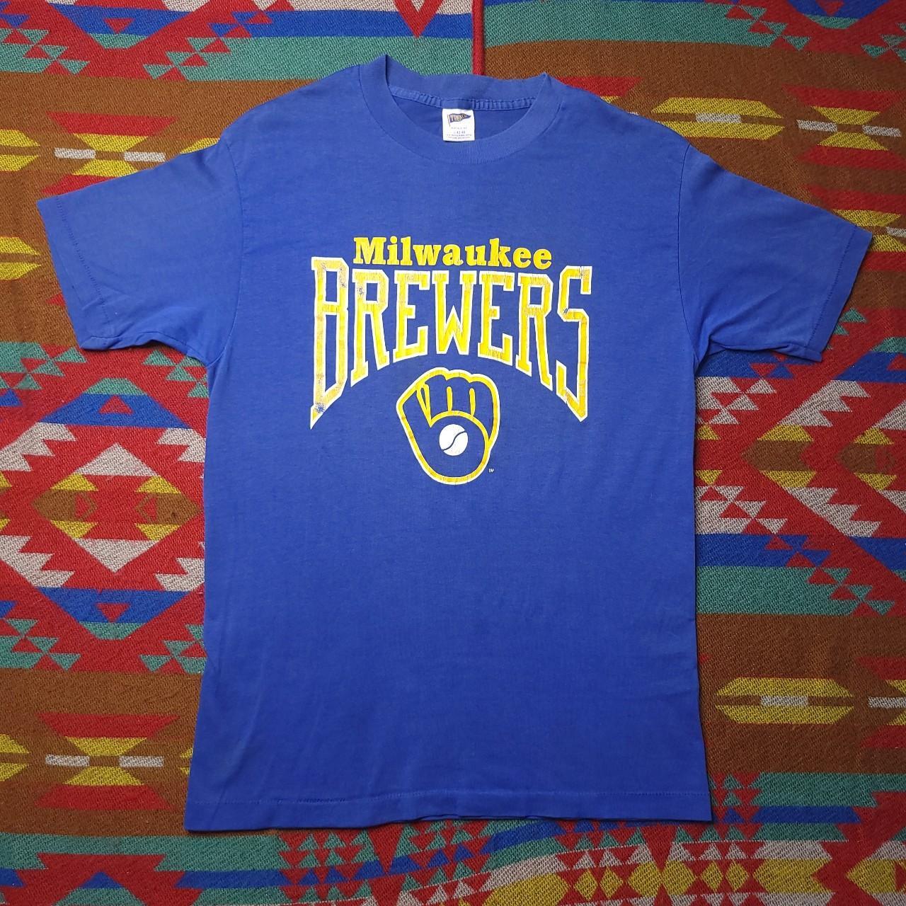 Vintage Milwaukee Brewers Jersey. In great - Depop