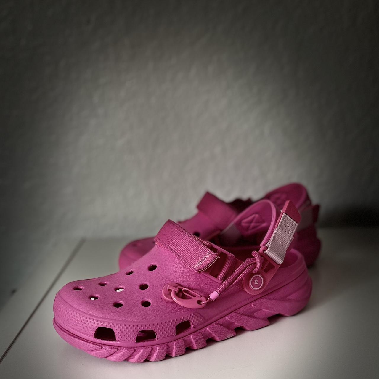 Crocs post malone discount pink