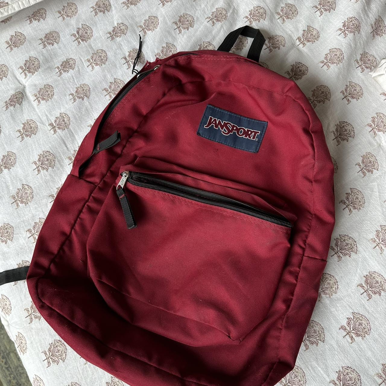 Maroon jansport backpack, broken zipper - Depop