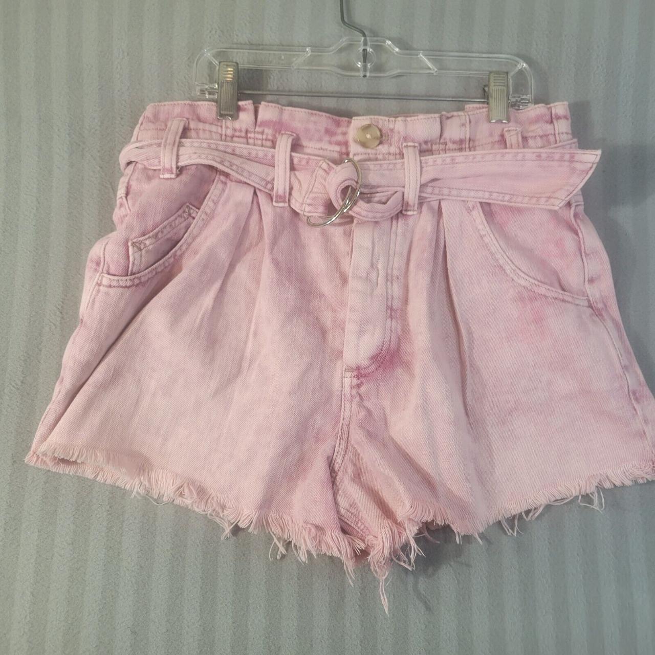 We The Free Shorts Belted Women's Raw Hem Cotton Tie... - Depop