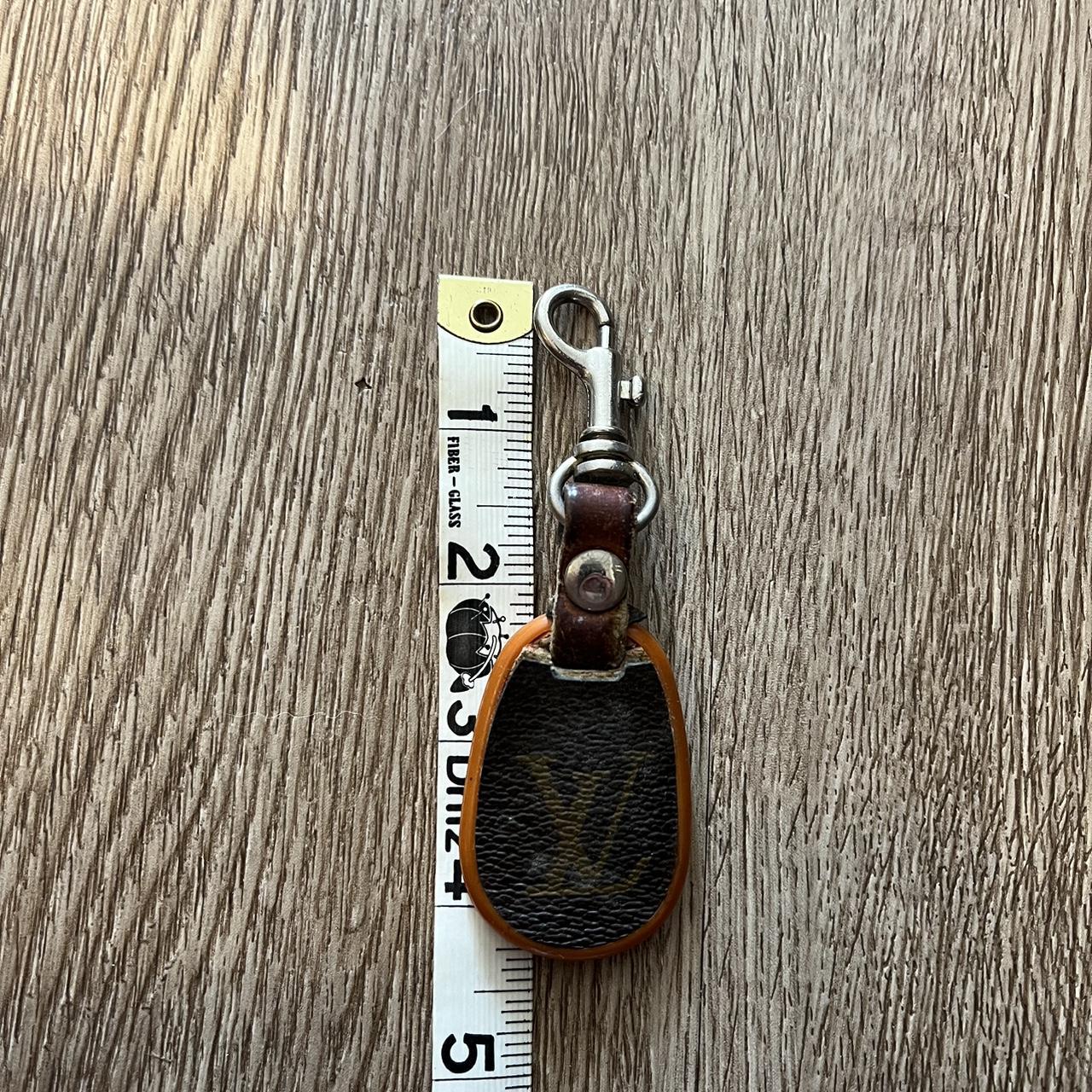 Louis vuitton-keychain - Depop