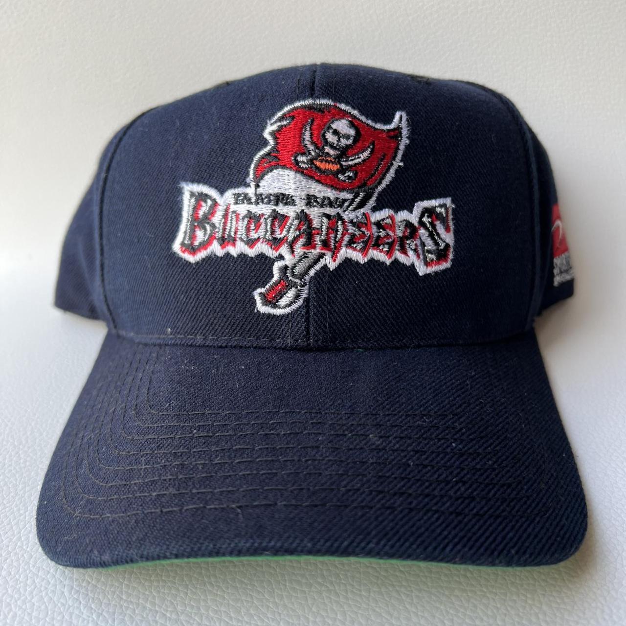 Retro Tampa Bay Buccaneers Mens Trucker Hat Black Snapback 90s Throwback Cap