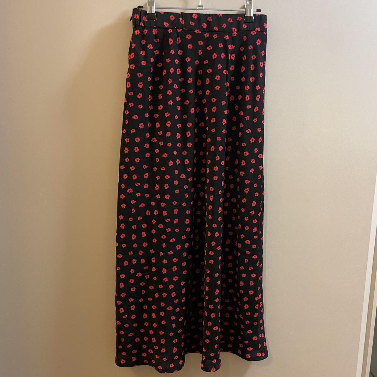 Princess Polly midi skirt Size 10 In great condition - Depop