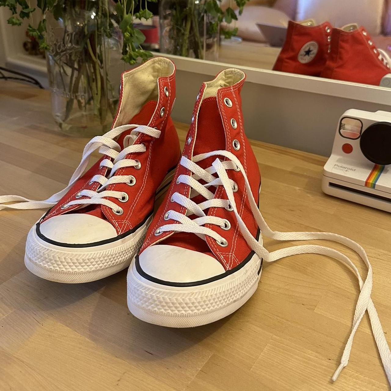 red platform converse