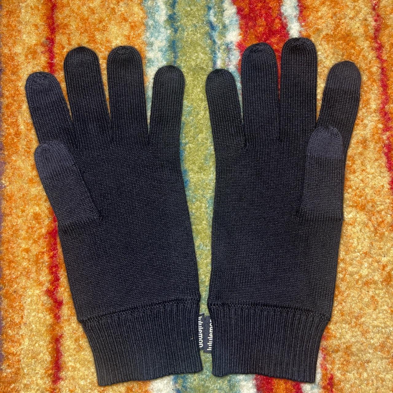 Lululemon Men's Black Gloves Depop