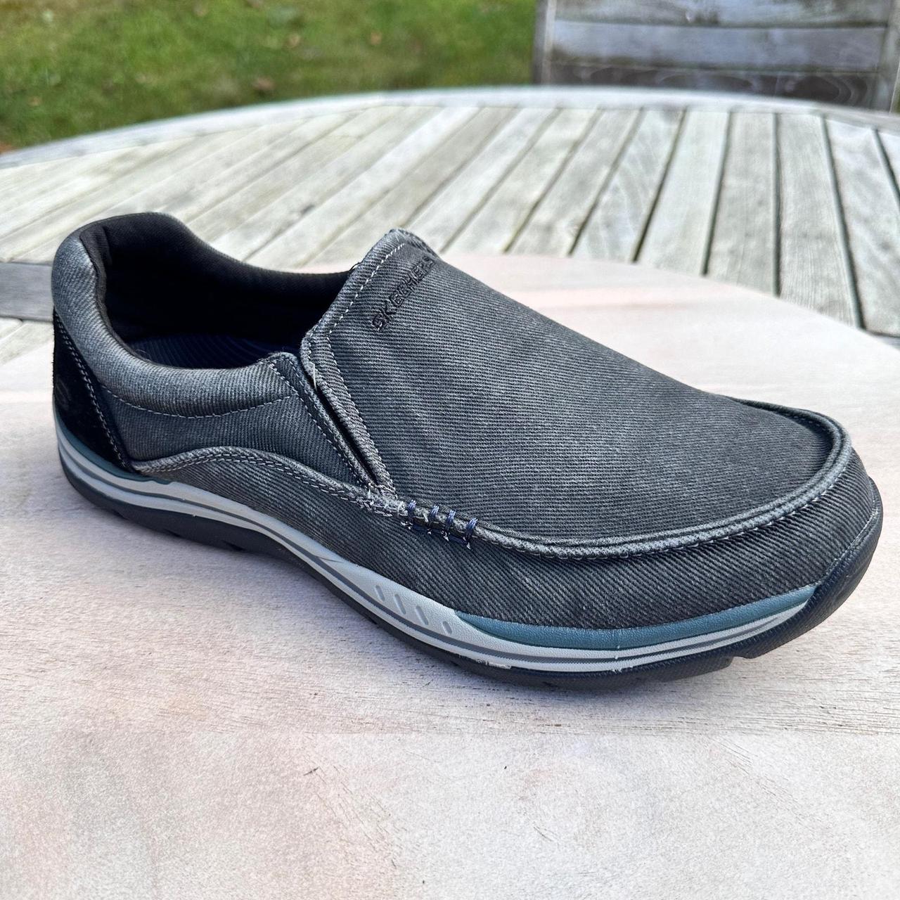 For Sale is a pair of Skechers Mens