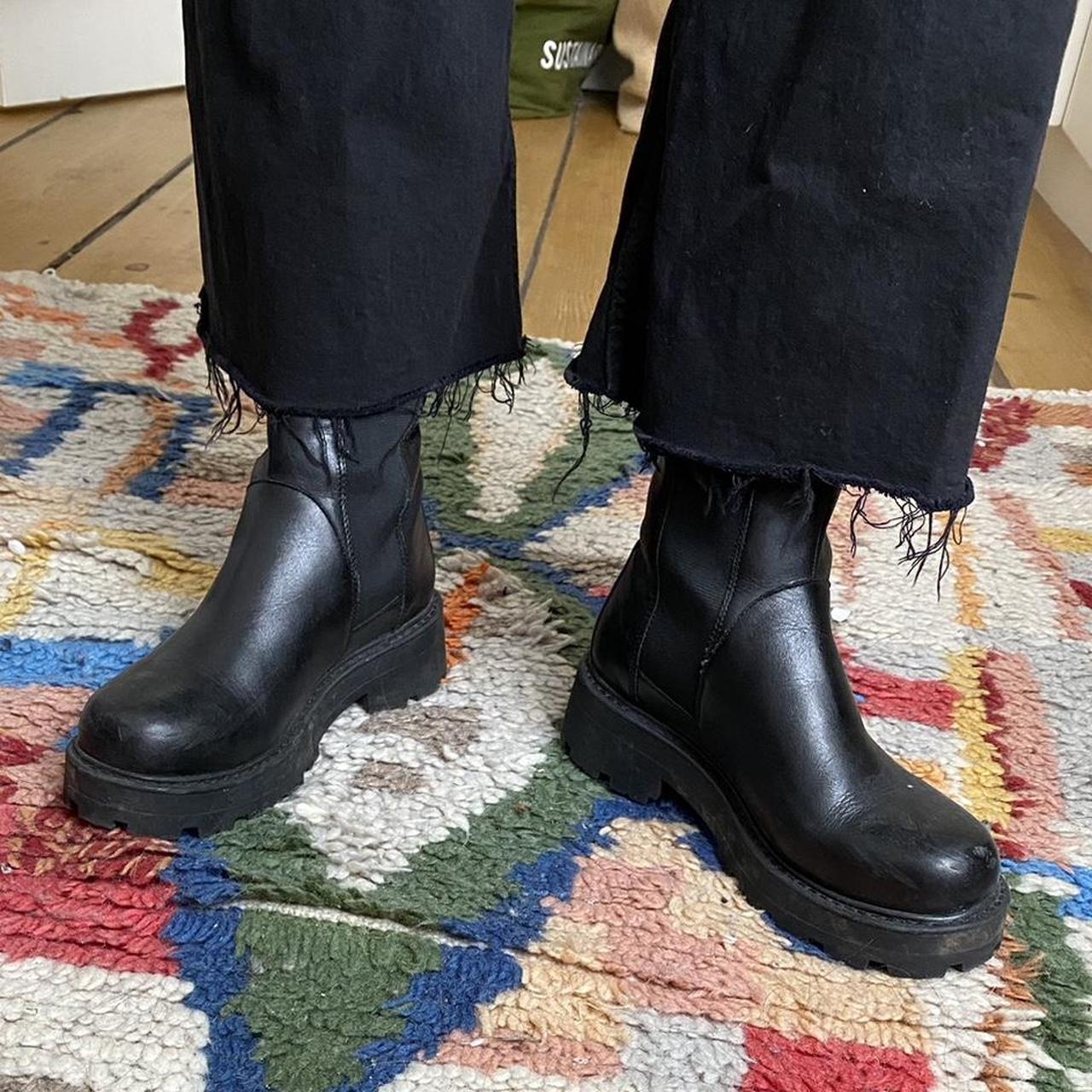 Vagabond Women's Black Boots Depop