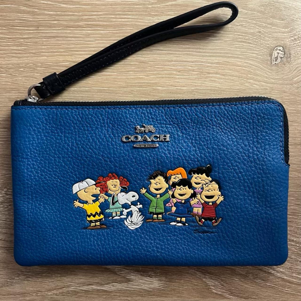 Coach Peanuts wristlet factory