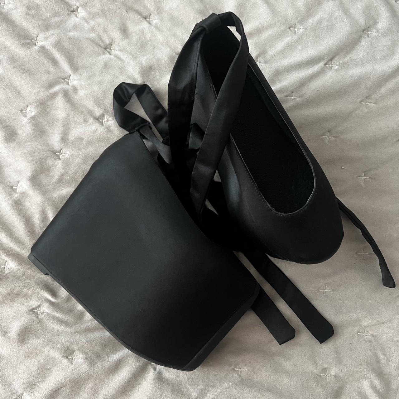 yru white platforms