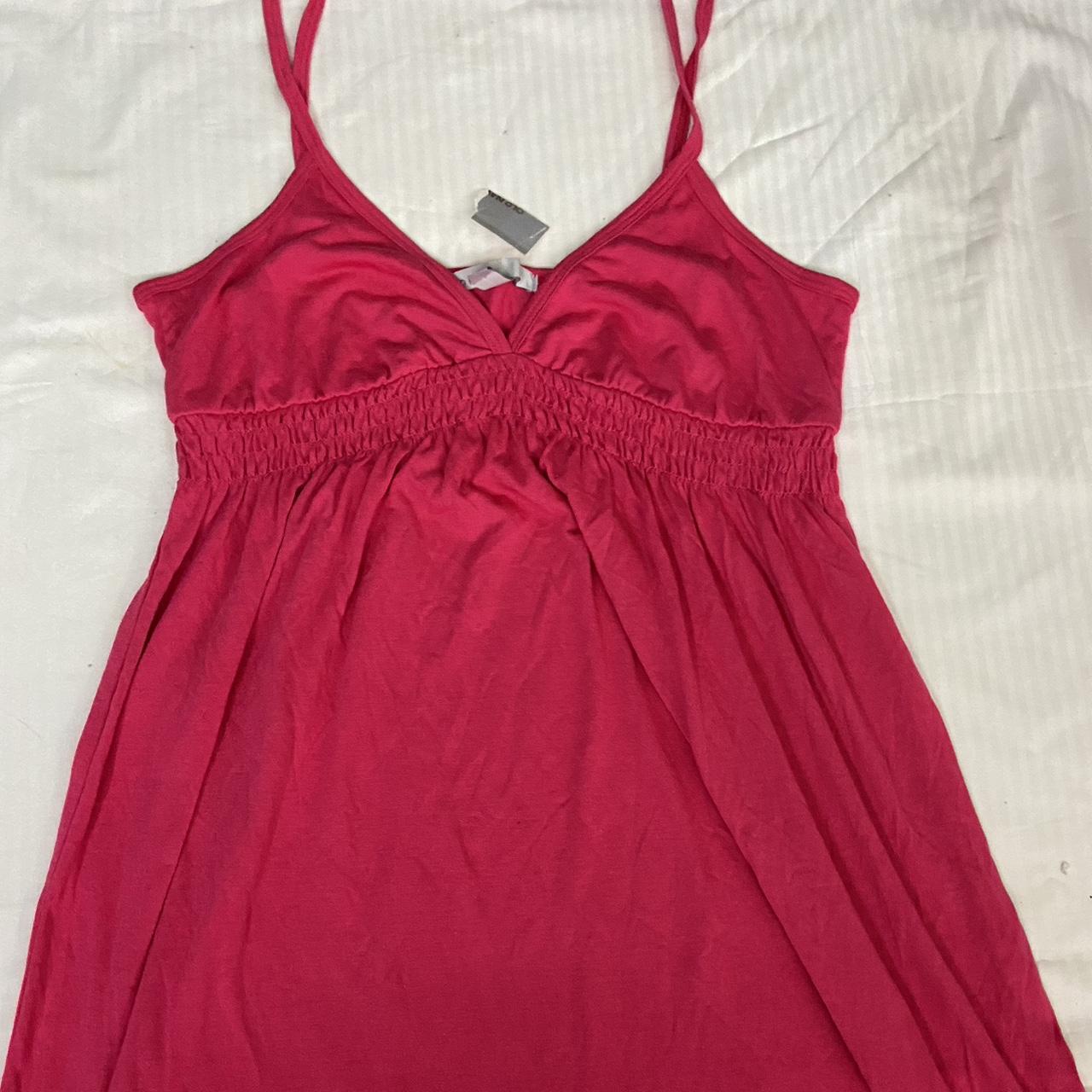 Old navy hot pink dress no flaws still has... Depop