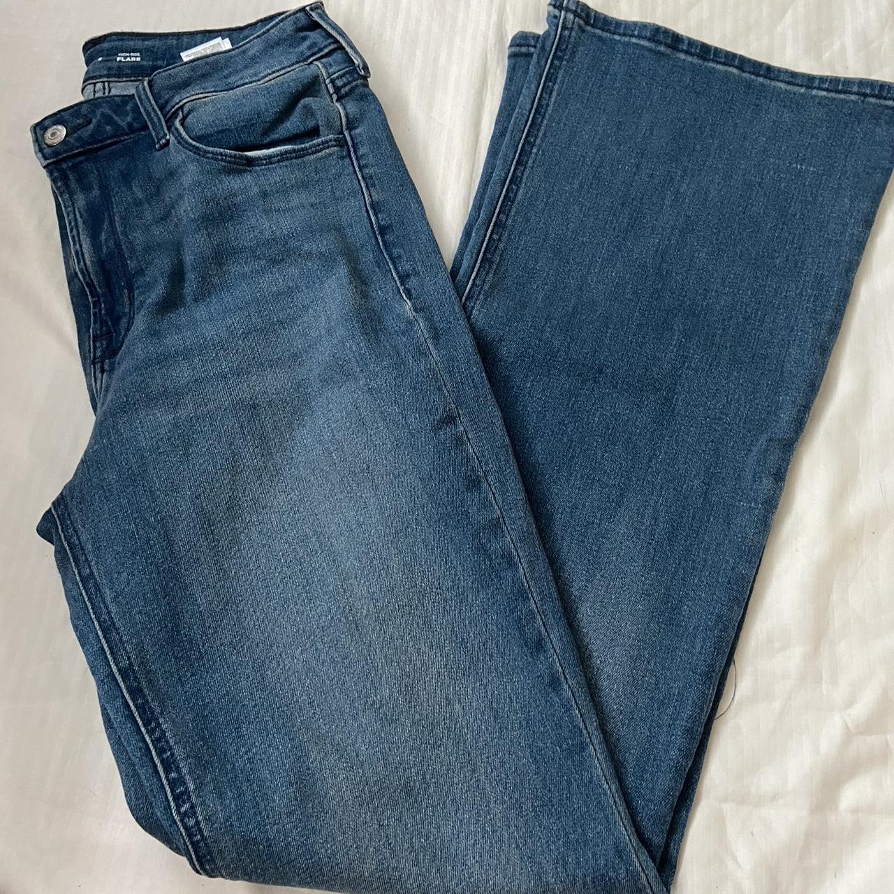 Old navy flare jeans -super cute ! -no flaws - Depop