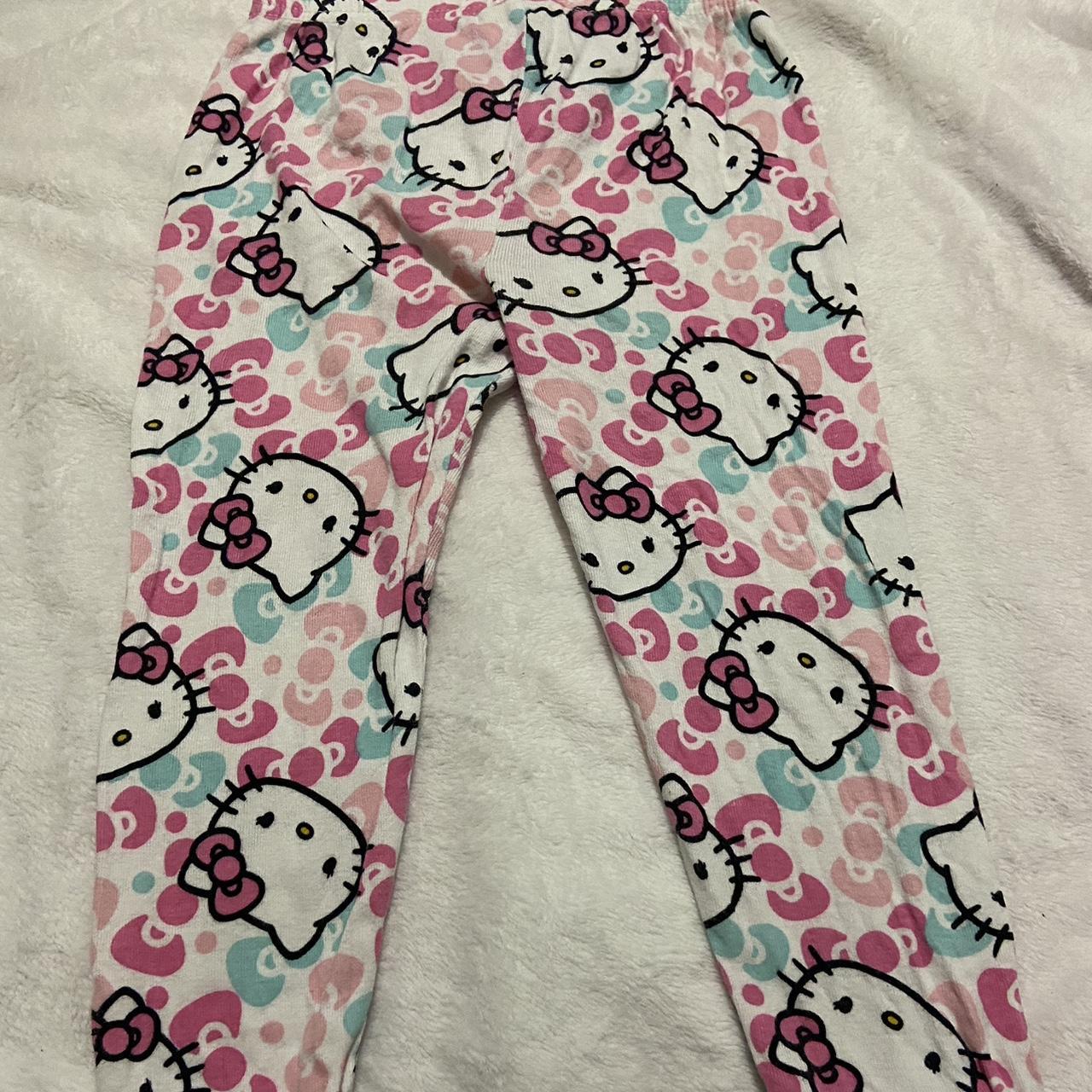 Girls hello kitty pajamas -no flaws -super... - Depop