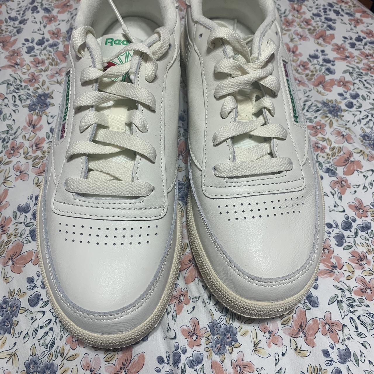 Reebok Women's Cream and White Trainers Depop