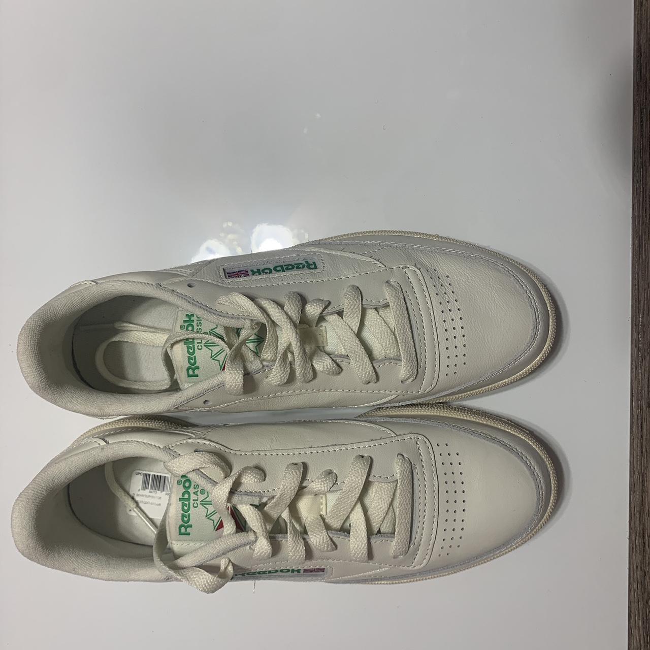 Reebok Women's Cream and White Trainers Depop