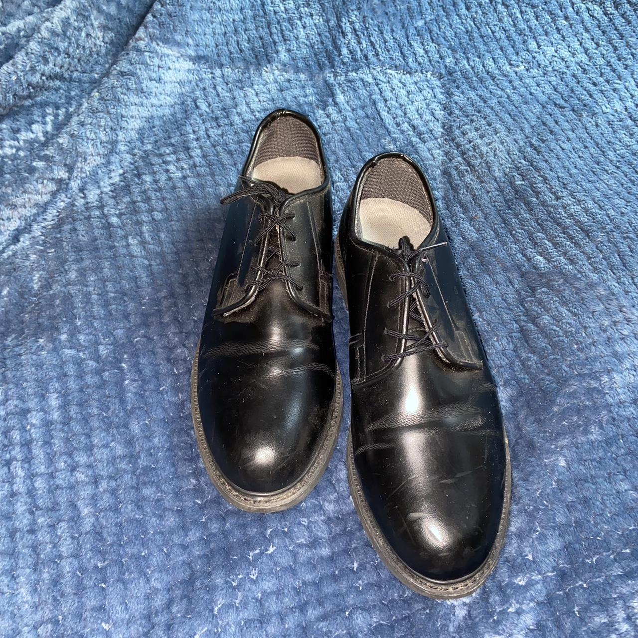 Bates deals leather shoes