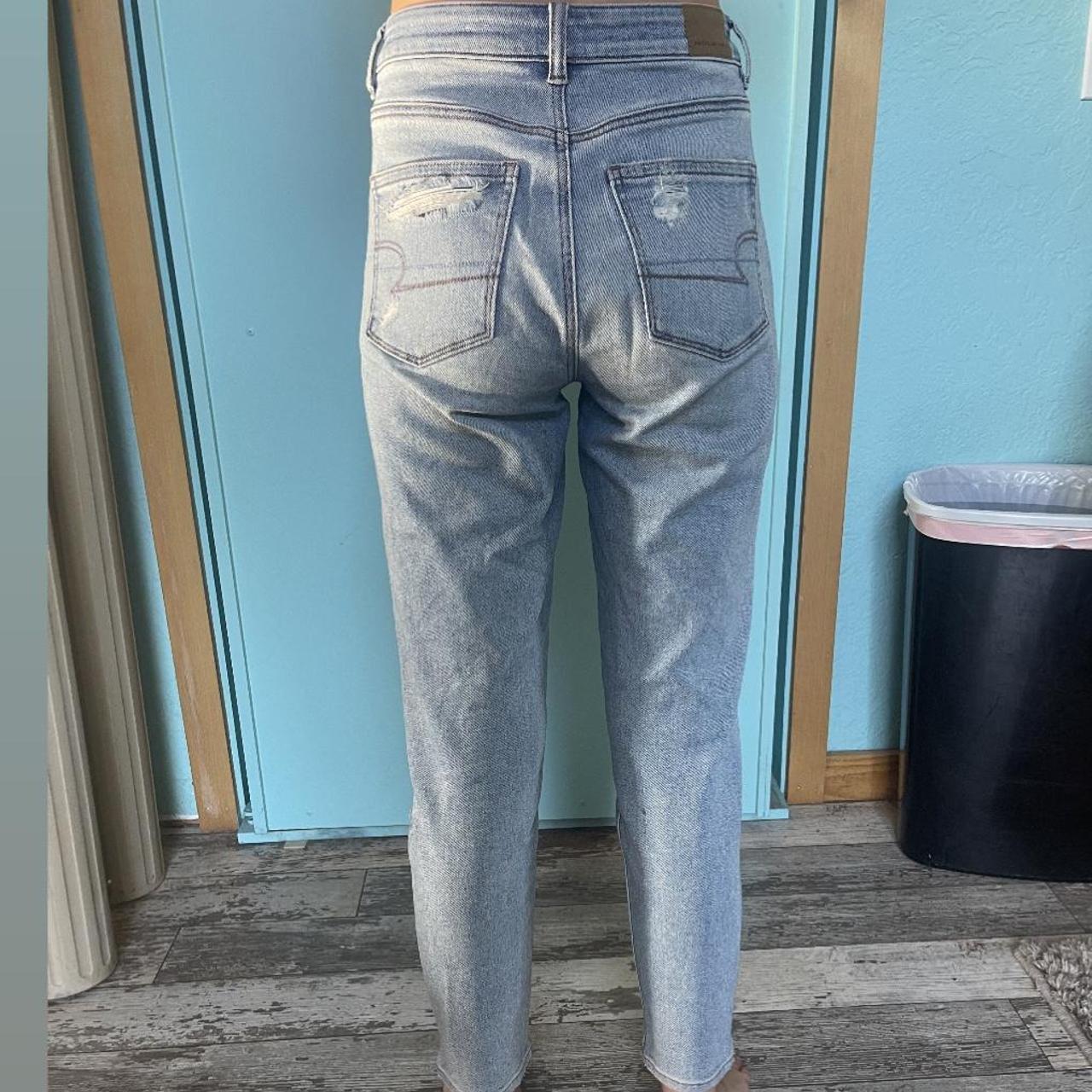 american eagle light wash distressed jeans - Depop