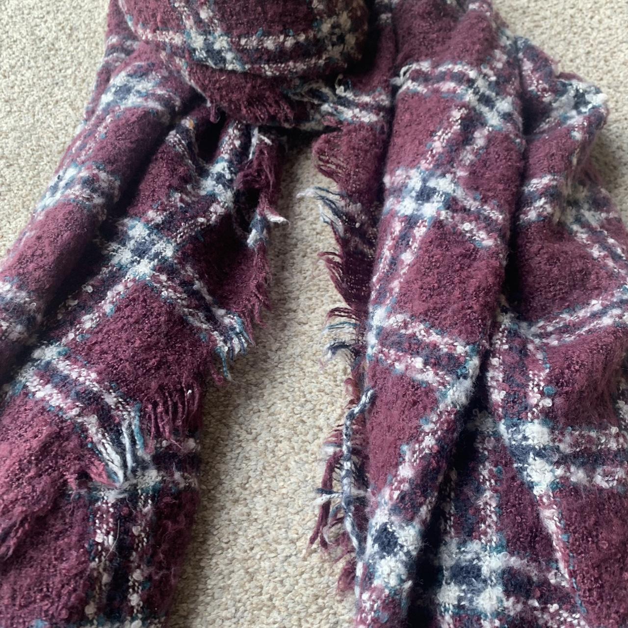 Aeropostale Women's Purple and White Scarf-wraps | Depop