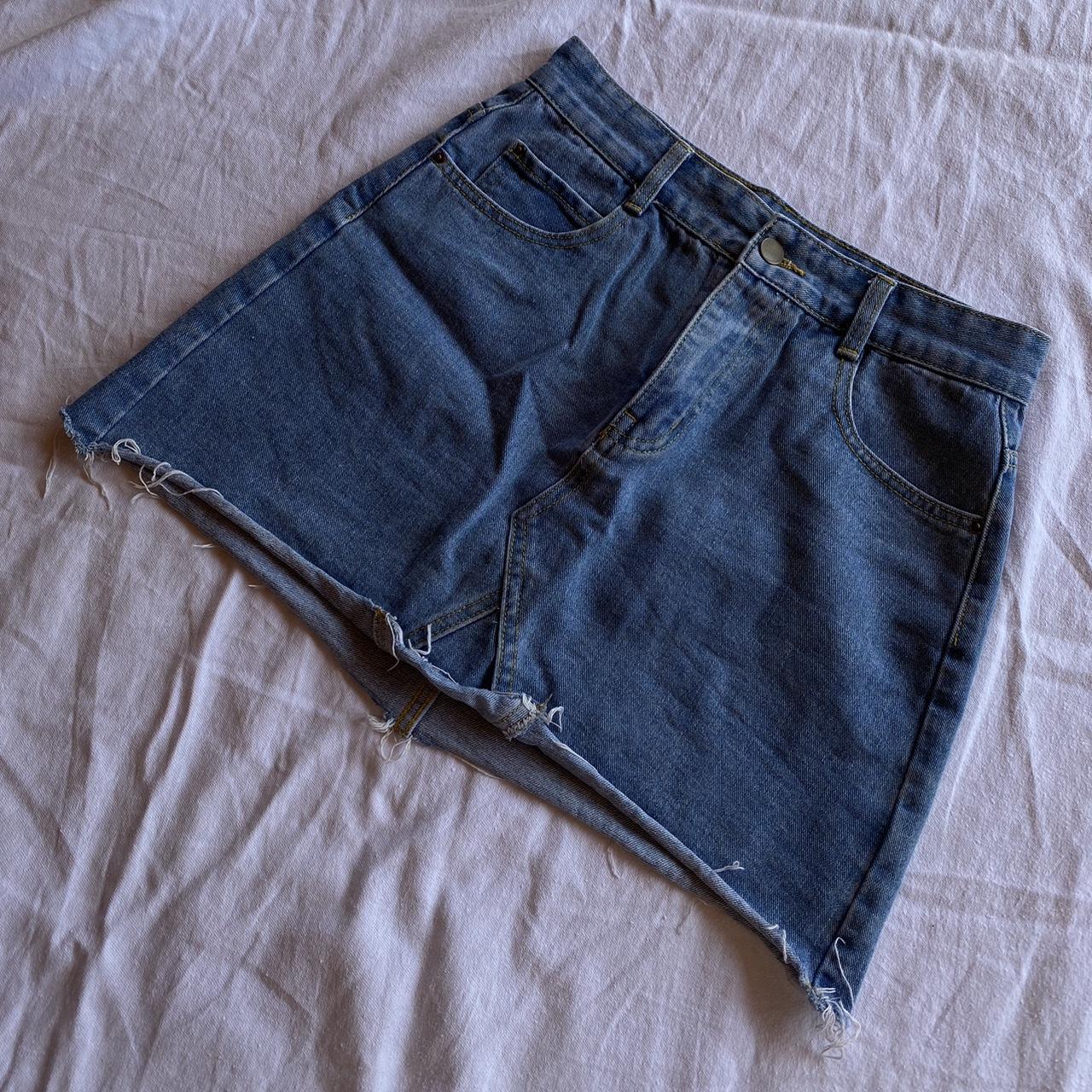 💫 blue denim mini skirt 💫 •worn a handful of times... - Depop