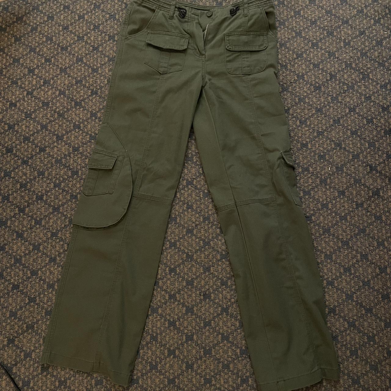 BN Brandy Melville Green Kim Cargo Pants, Women's Fashion, Bottoms