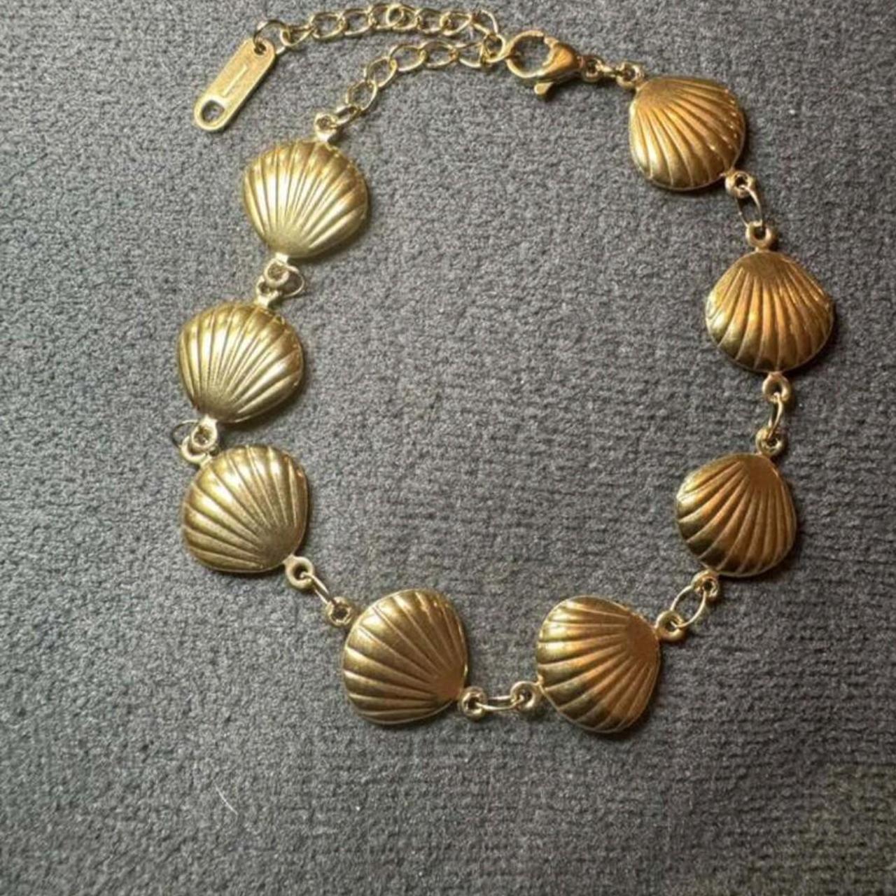 item listed by hollyjasminej_