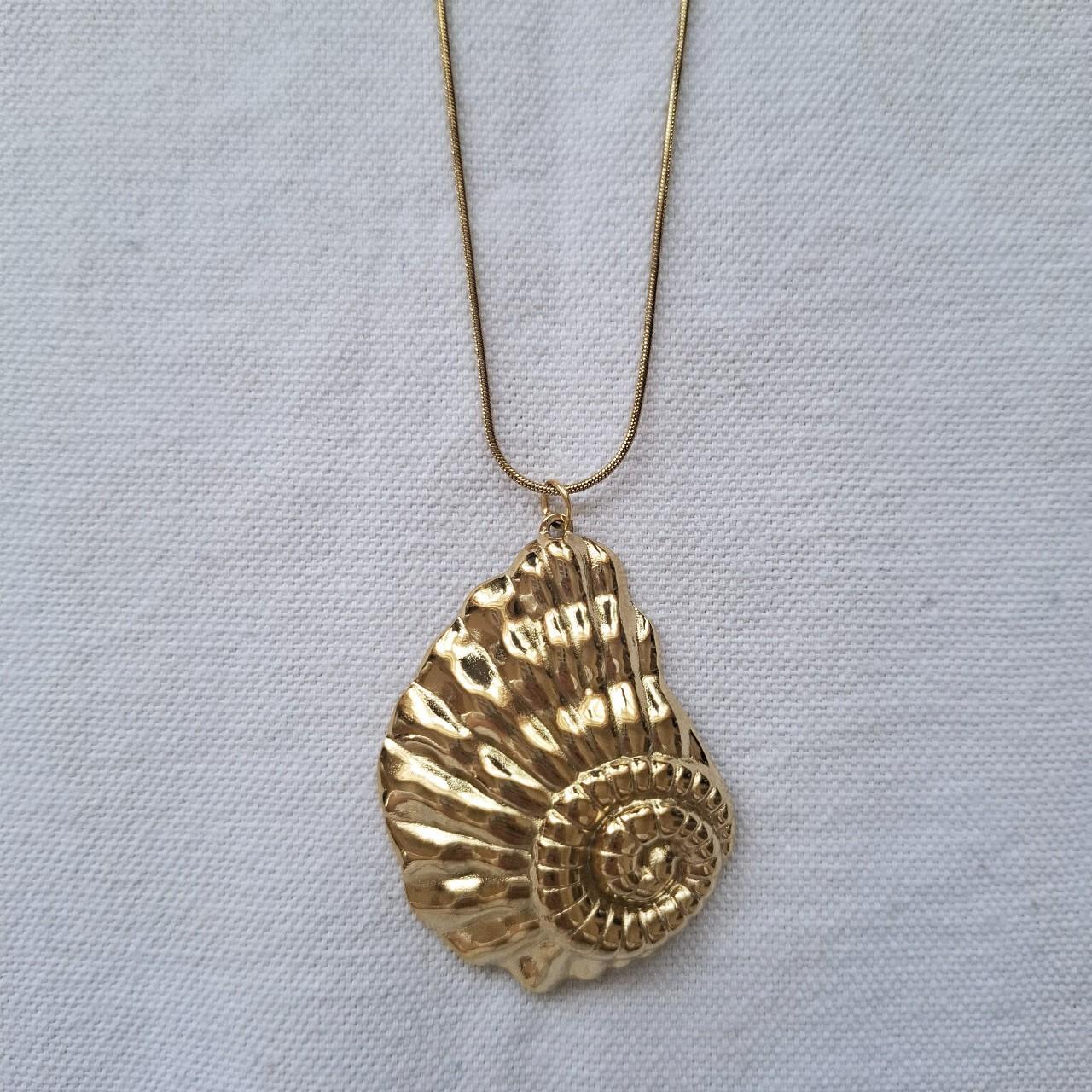 item listed by hollyjasminj