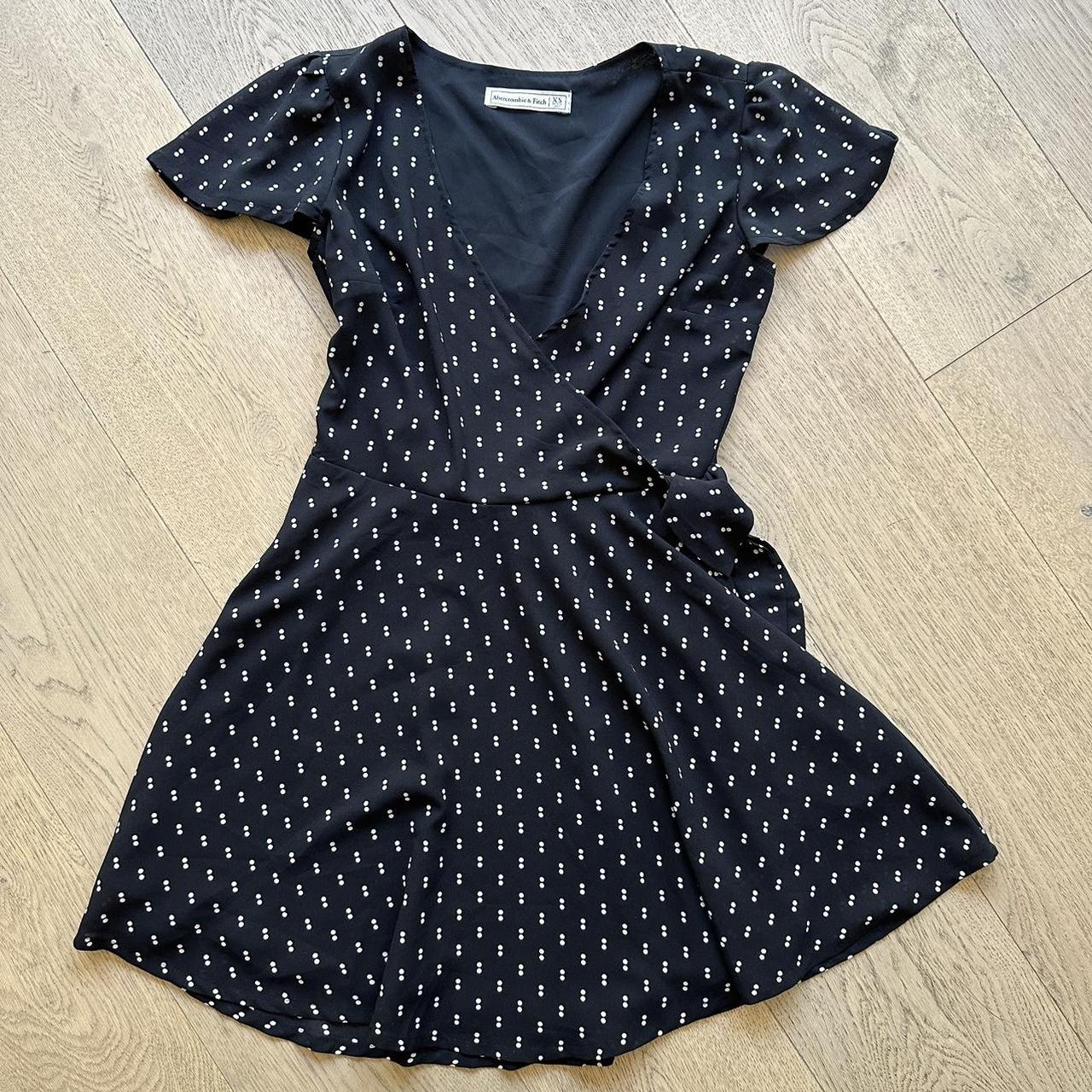 FOR SALE 💌 ABERCROMBIE BLACK POLKA DOT DRESS Black... - Depop