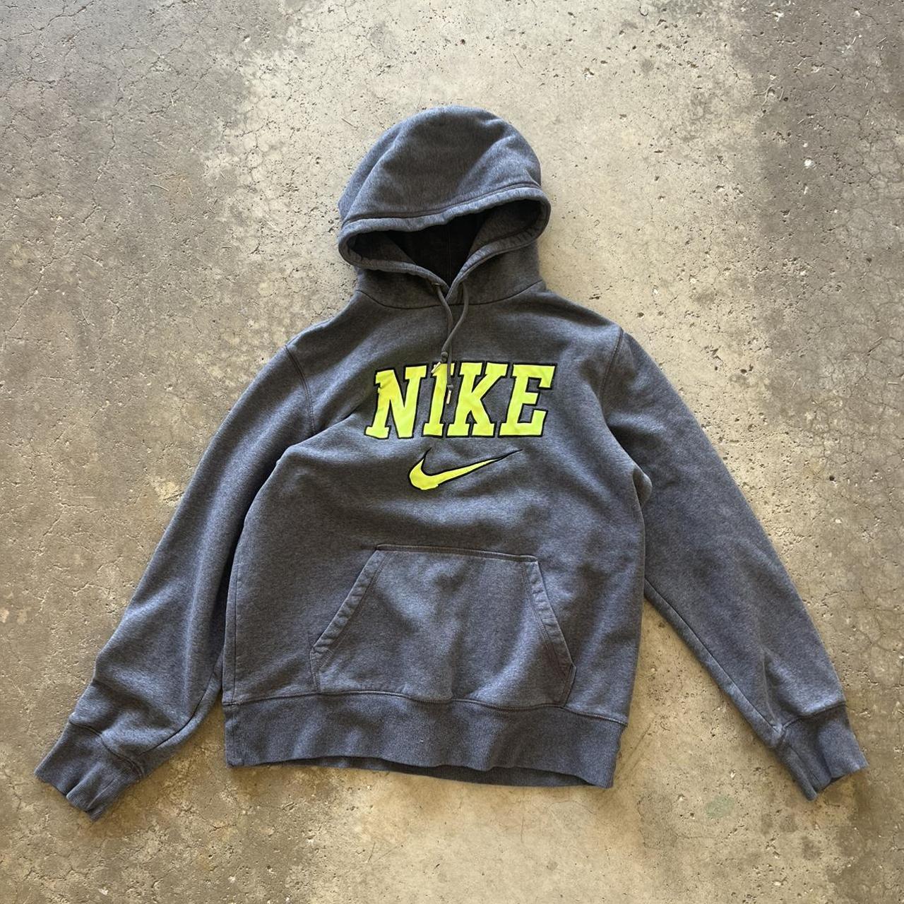 Y2k nike hoodie Size large Great condition Ships... - Depop