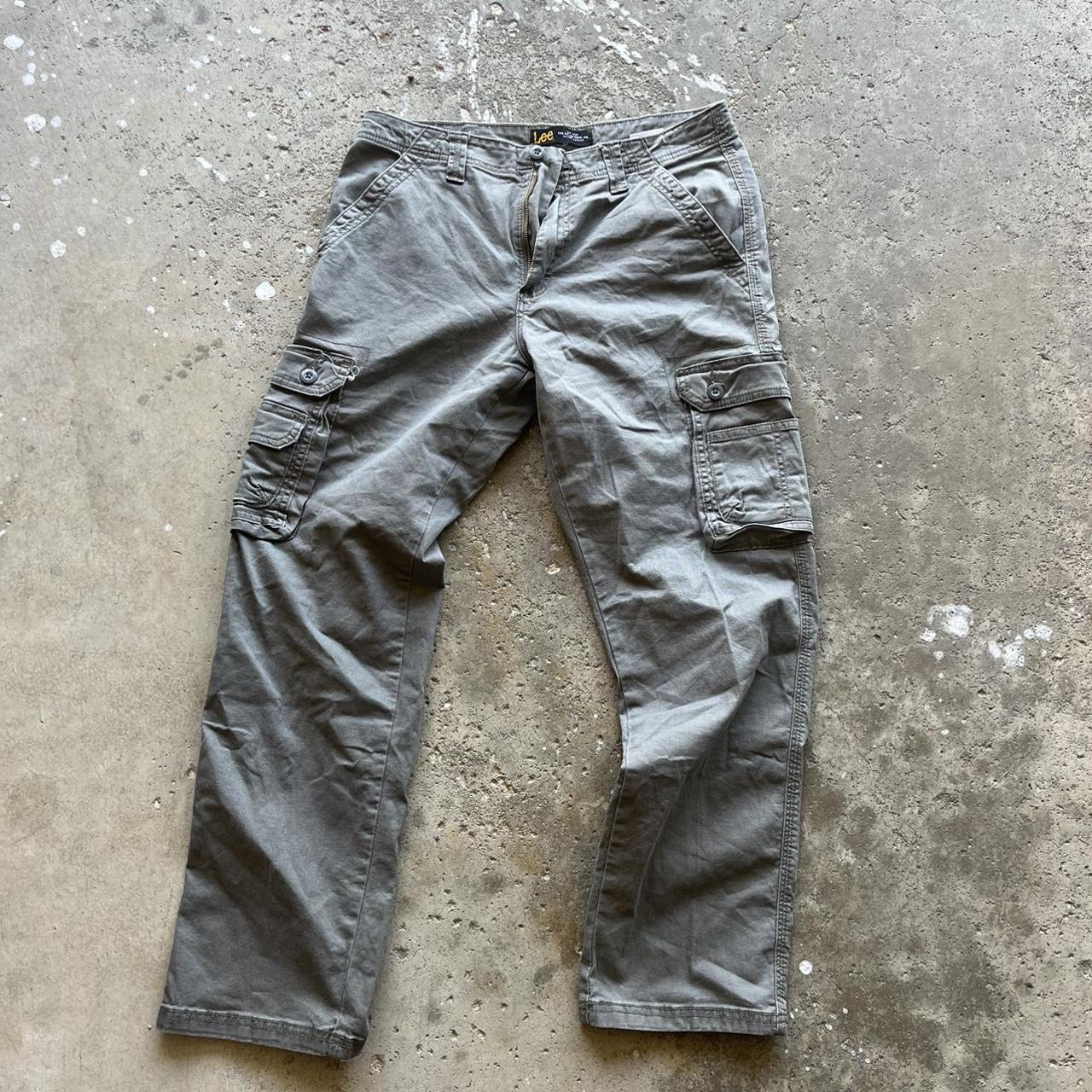 Y2k lee cargo pants olive green Size 31x30 Ships... - Depop