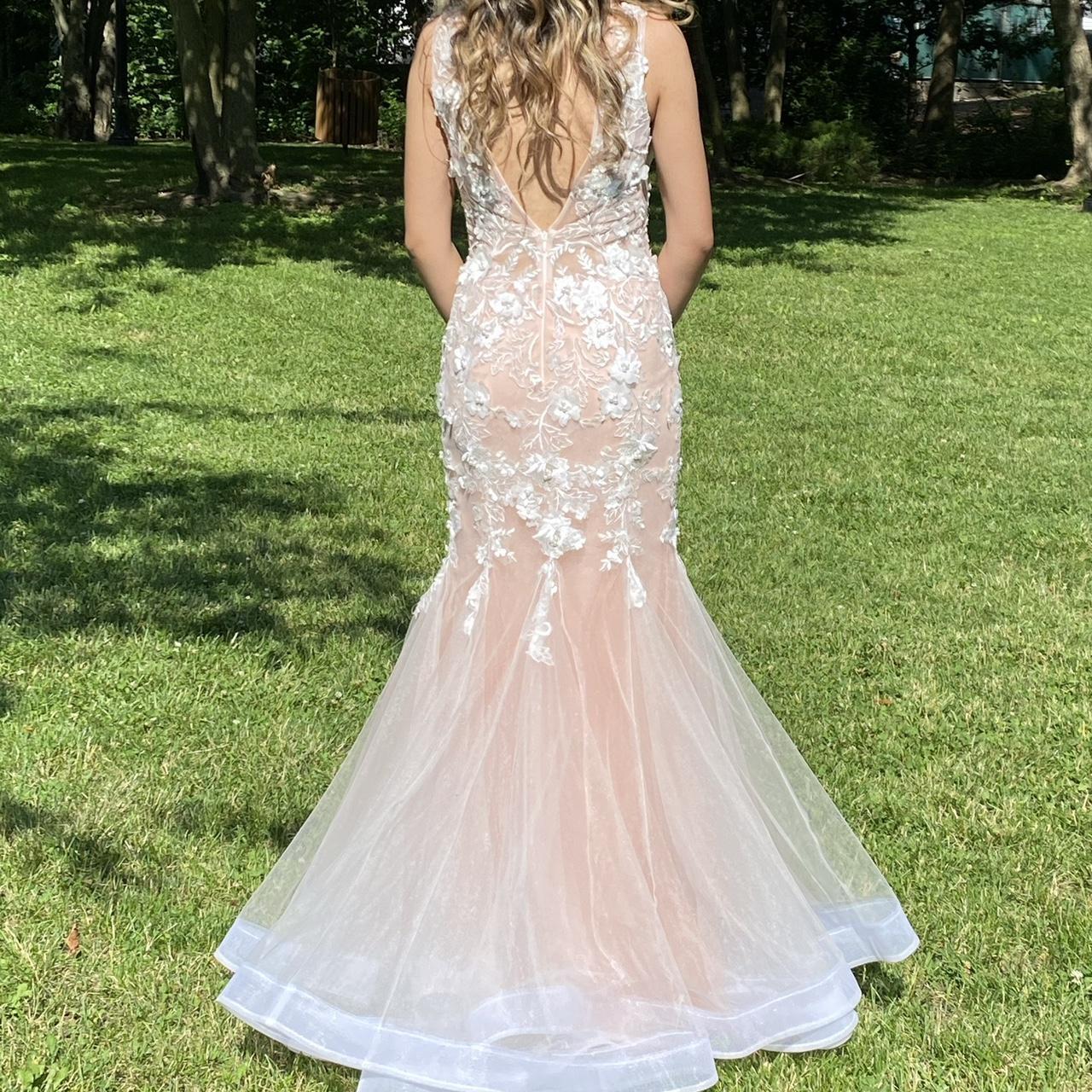 item listed by giana0409