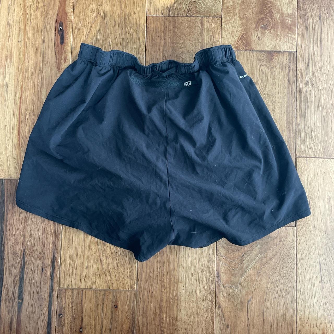 Saucony Women's Black Shorts Depop