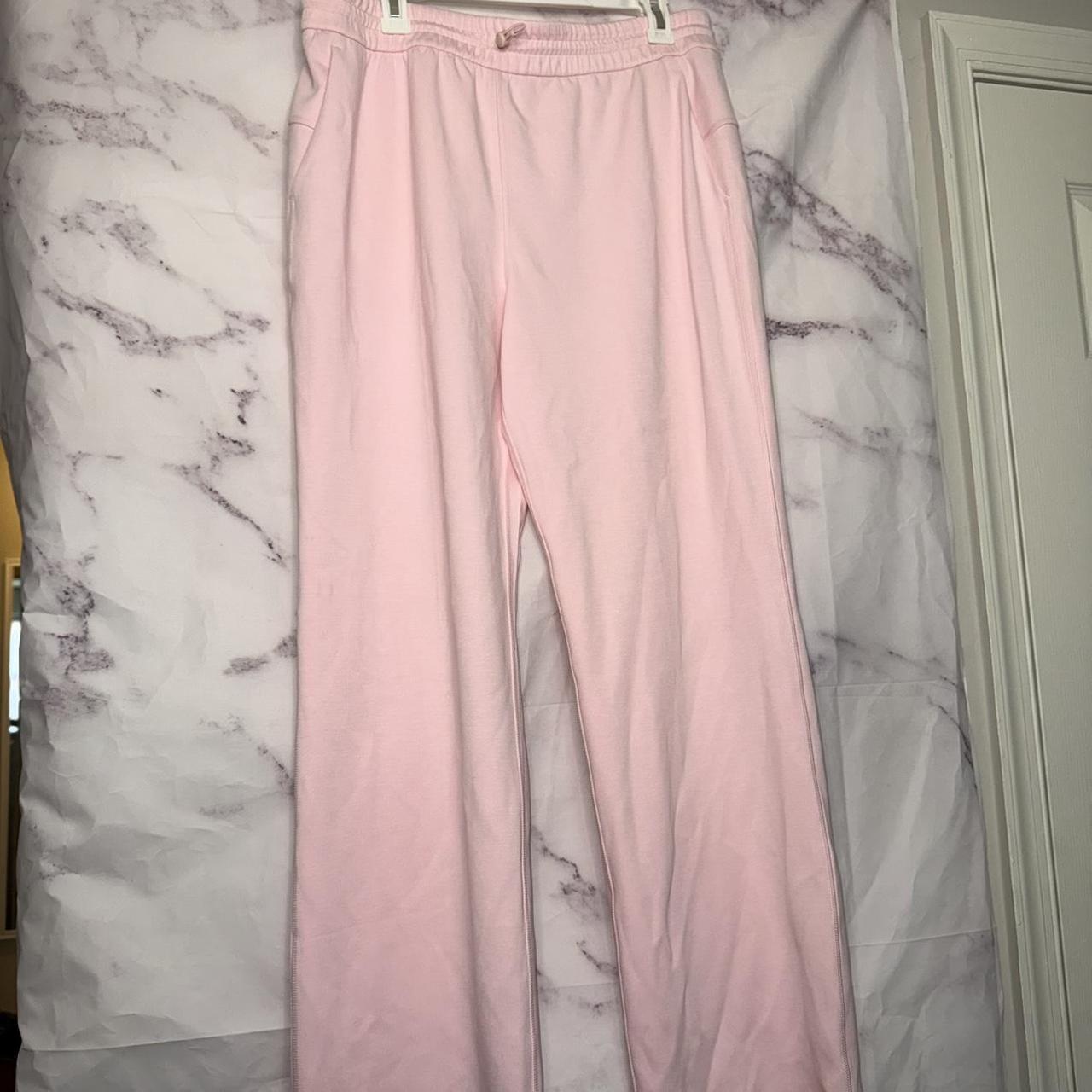 item listed by emilysfindss