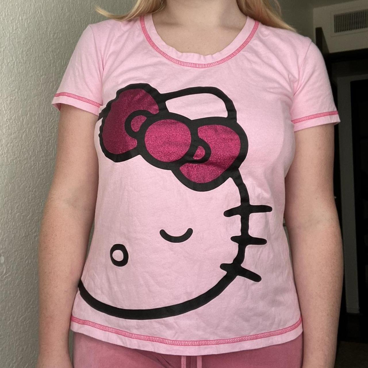 Hello Kitty Pink Sparkly Bow T-shirt Size s/p Fits... - Depop