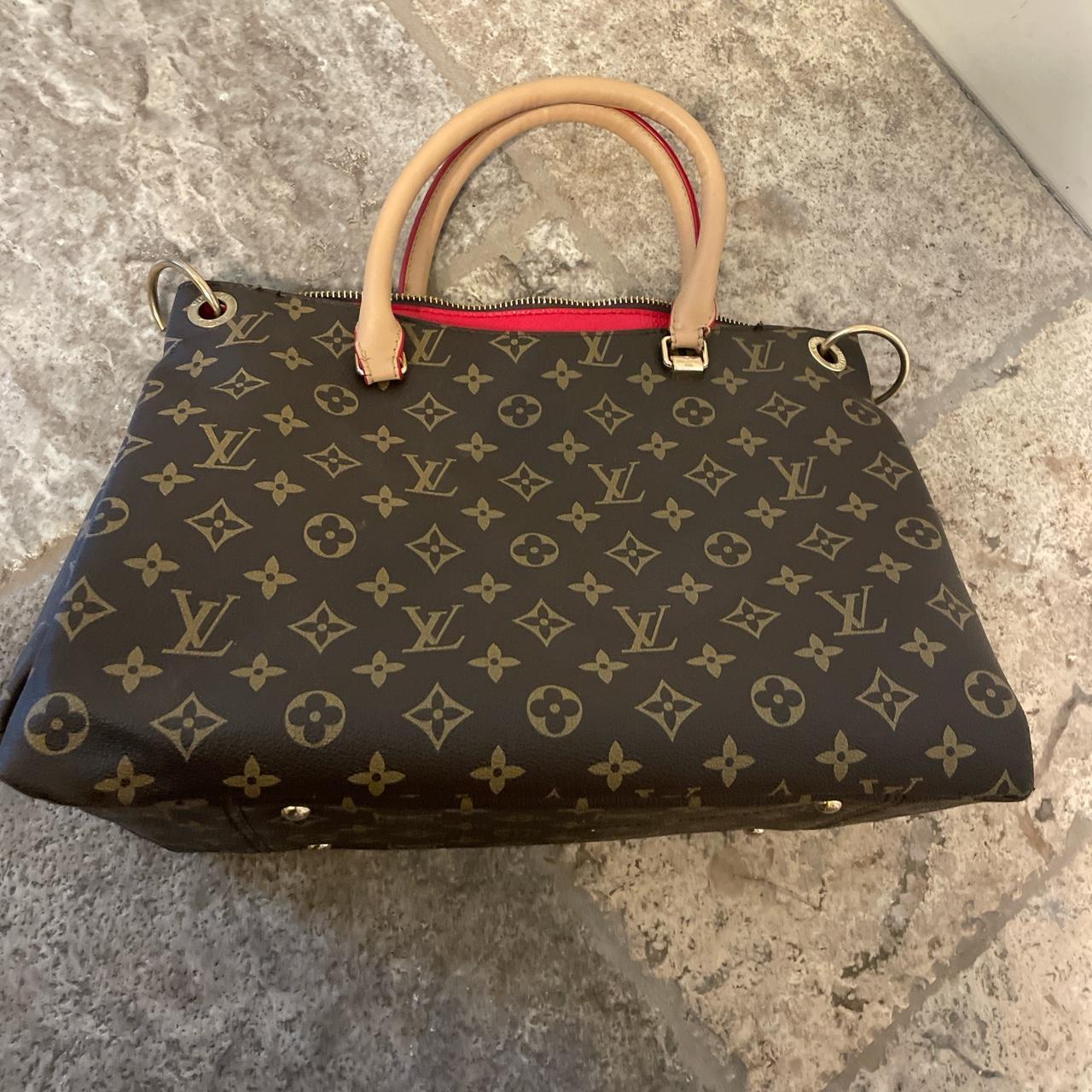 LOUIS VUITTON MONOGRAM CAMO PARACHUTE ZIPPED - Depop