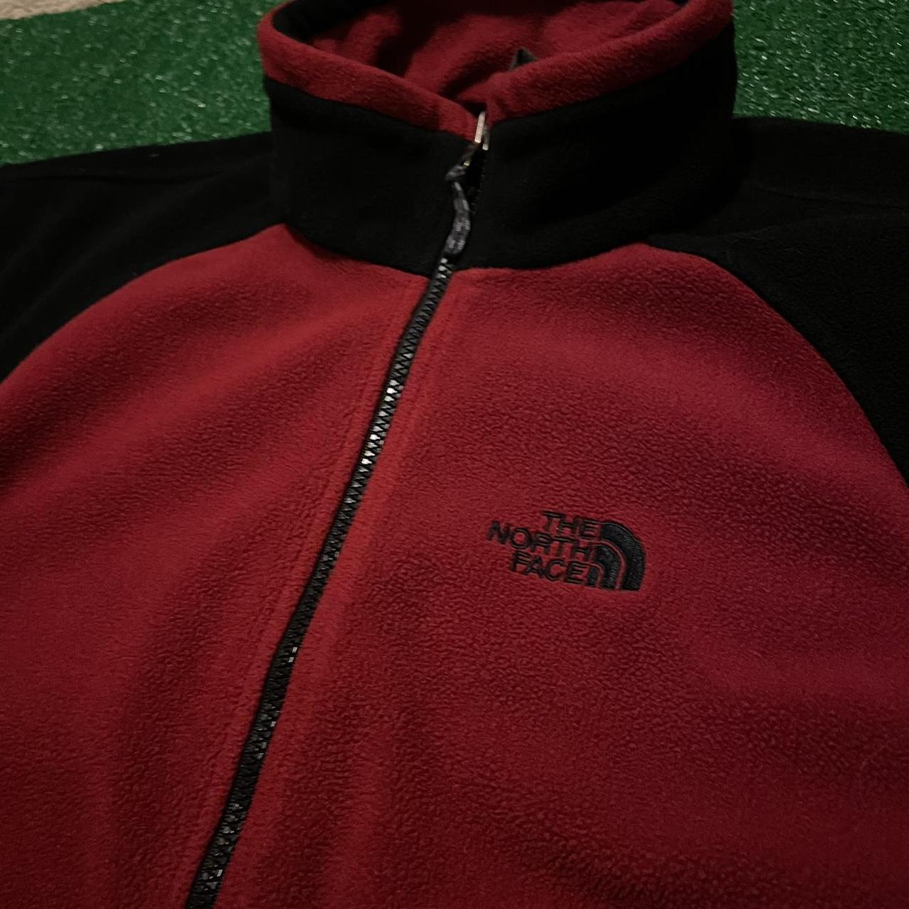 The North Face Men's Red and Black Jacket (2)