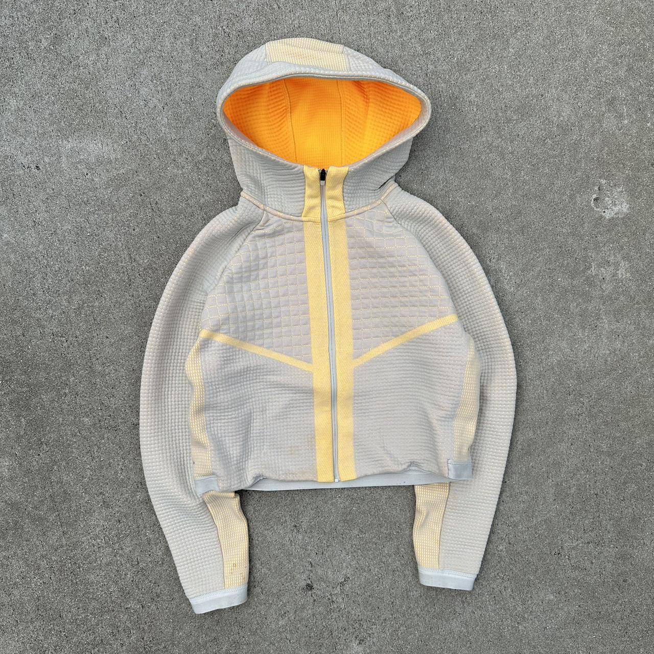 Nike yellow hoodie online women's