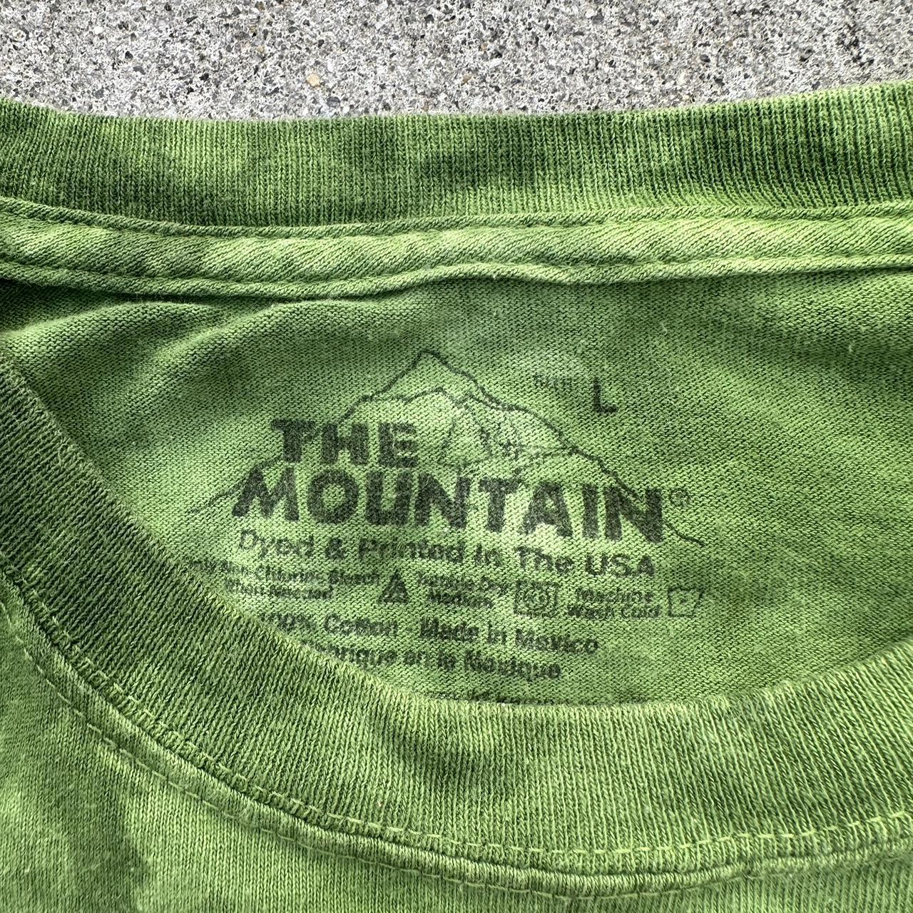 Vintage Y2K the mountain tshirt size L (ptp23... - Depop