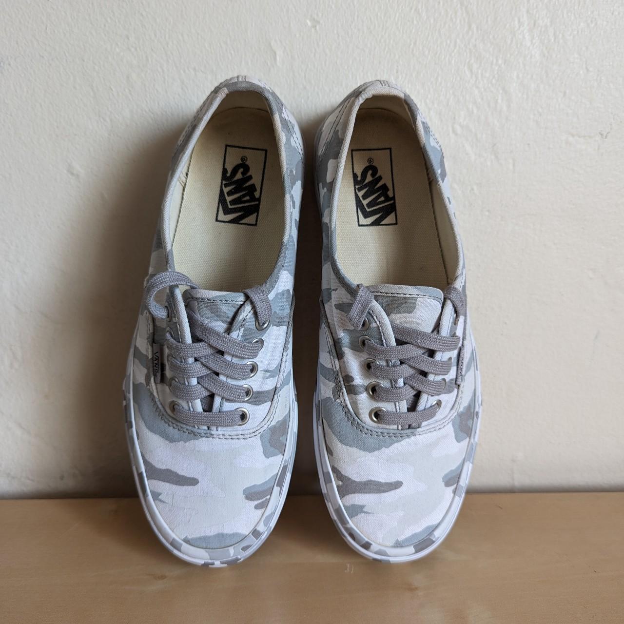 Vans best sale mono white