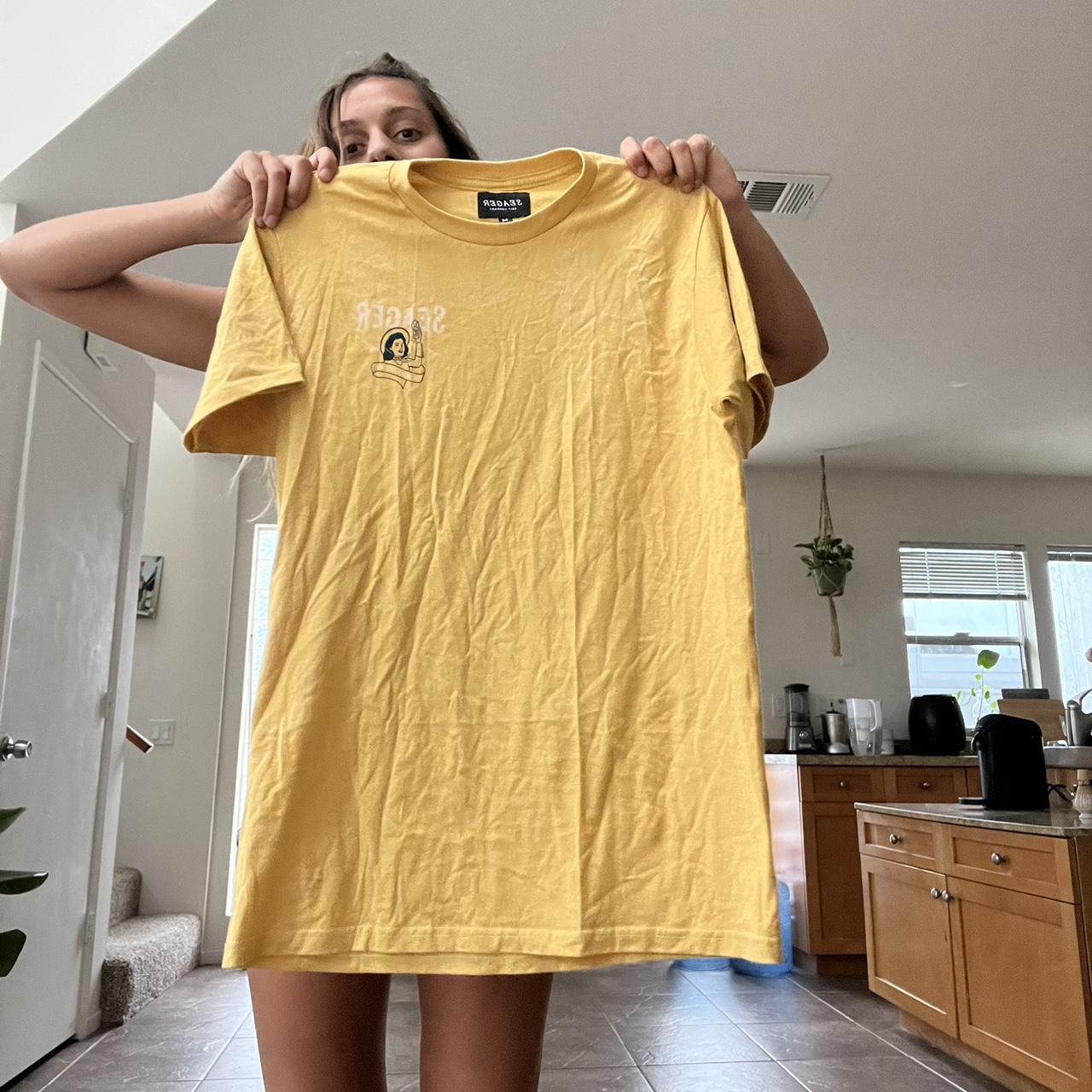 Seager T-shirt - Depop