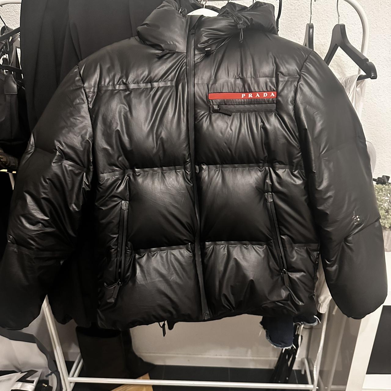 prada puffer send offers ( gefälscht ) | Depop