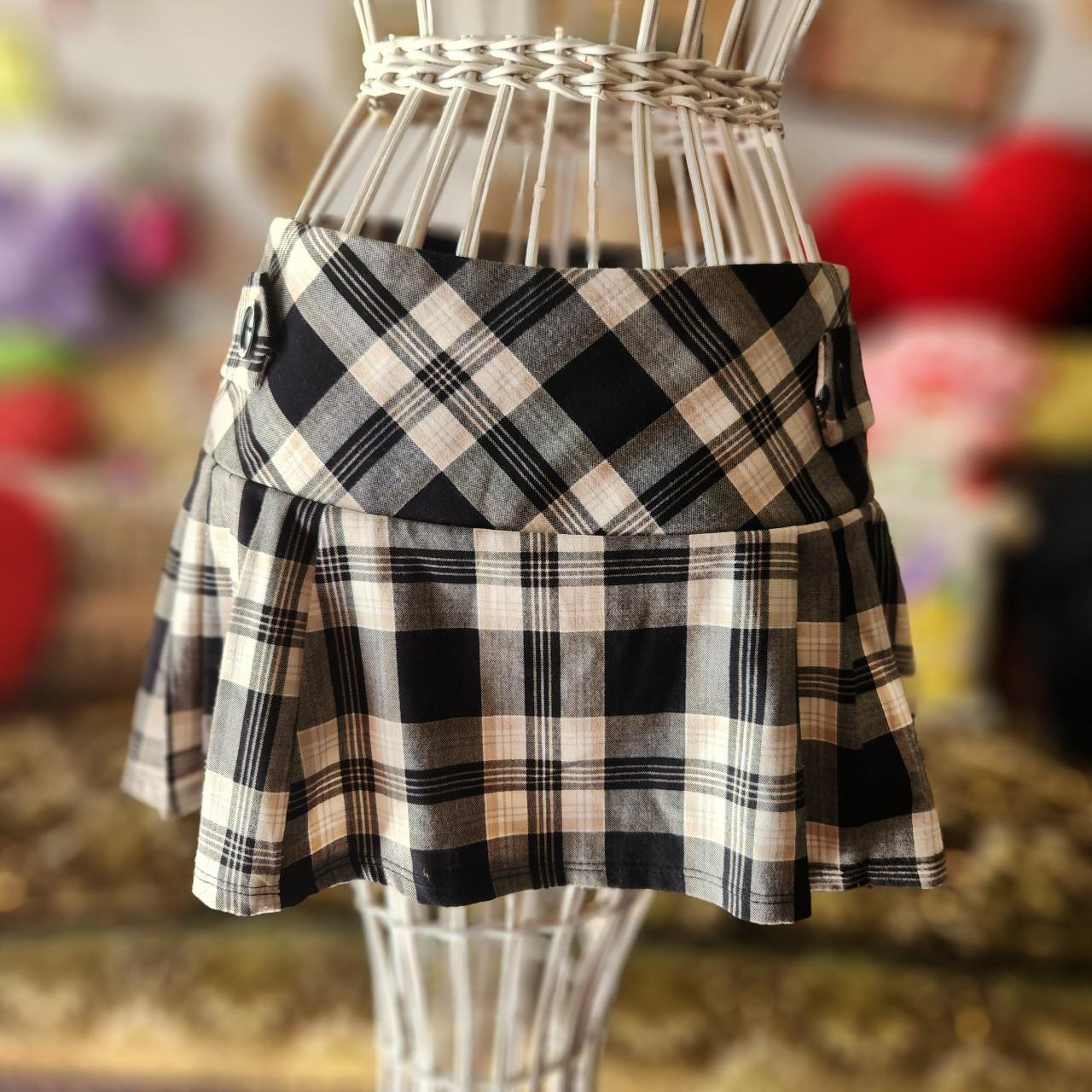 Tan black and outlet white plaid skirt