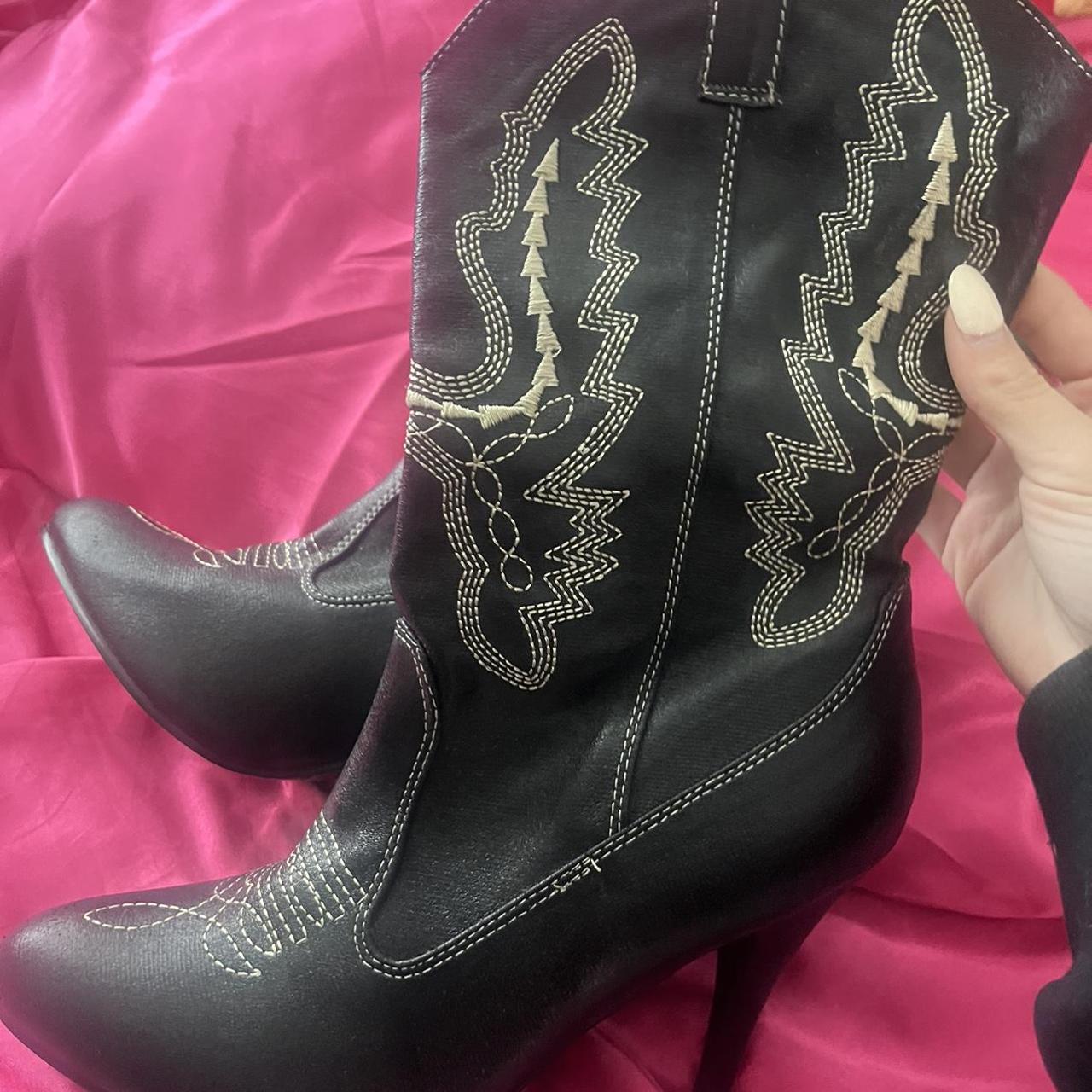 fine stitching leather cowgirl heel boots ... - Depop