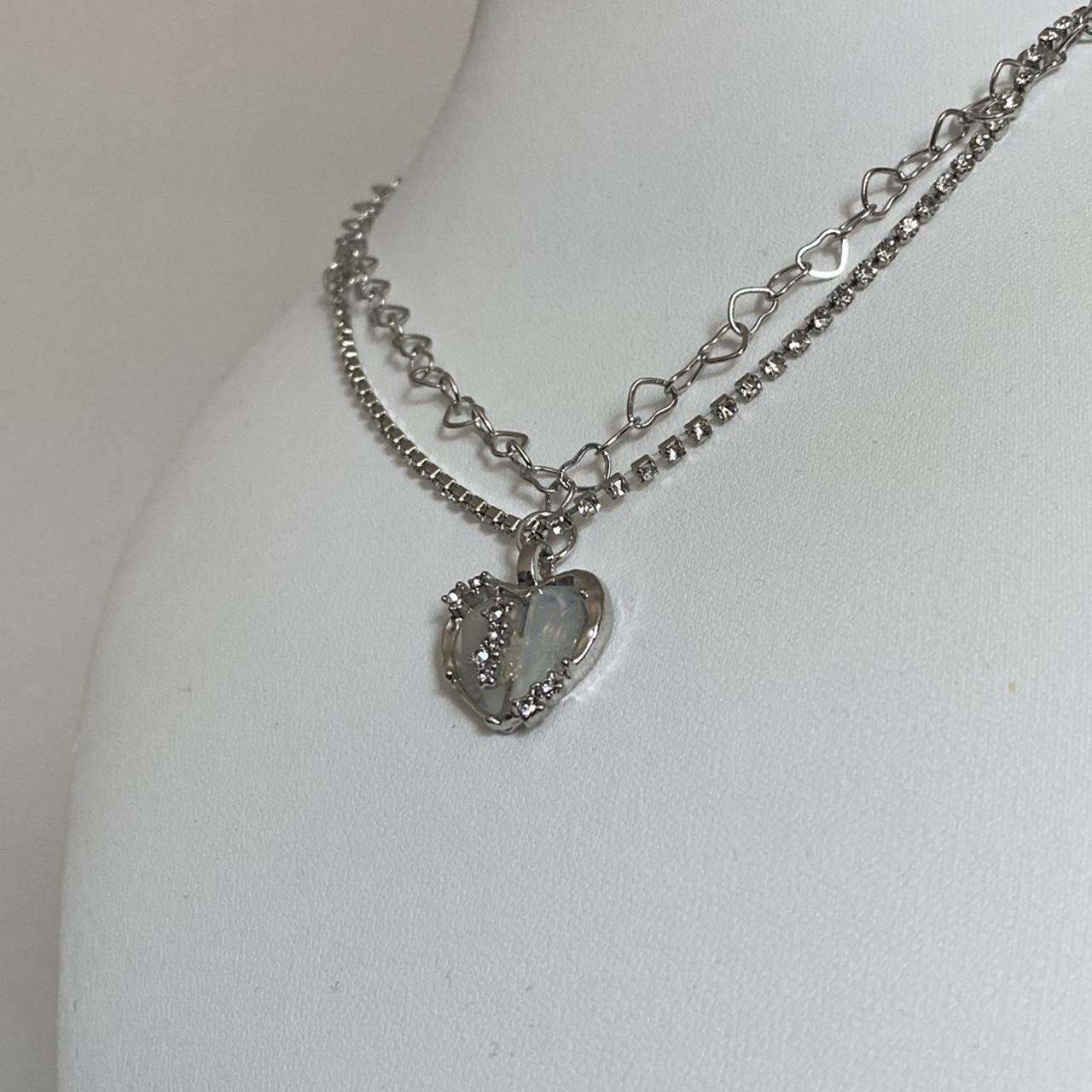 ⋆˙ ⋆｡°⋆࿓ ♰ y2k heart necklace ♰ ♱ Length >ca... - Depop